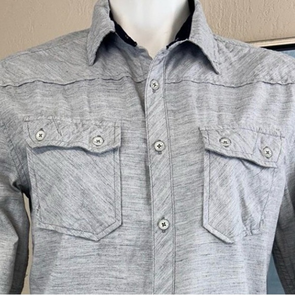 Buckle Outpost Men's Light Gray Casual Button-Down Shirt